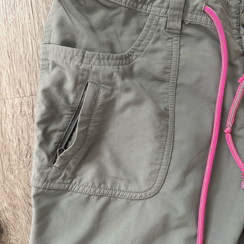 The North Face Green Long short/ court Pants Adj length 5 Pockets +
Stow Pocket - Picture 5 of 10